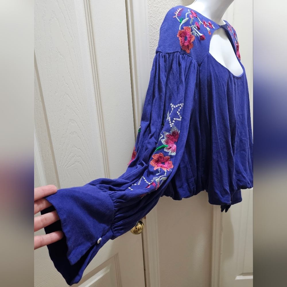 Free People Lita Embroidered Bohemian Cut Out Top Size Large NWT - Picture 6 of 14